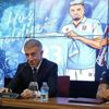 Gervinho ve Peres Trabzonspor'a imzayı attı! Ahmet Ağaoğlu: "Babalarını üzmesinler" Gervinho ve Peres Trabzonspor'a imzayı attı! Ahmet Ağaoğlu: "Babalarını üzmesinler"