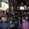 Kapalıçarşı'da gözaltına alınan 20 esnaf serbest bırakıldı Kapalıçarşı'da gözaltına alınan 20 esnaf serbest bırakıldı