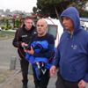 Kahraman polis 1 dakika bile düşünmeden denize atladı Kahraman polis 1 dakika bile düşünmeden denize atladı