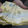 Azerbaycan devalüasyona gitti Azerbaycan devalüasyona gitti