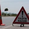 Otomobil bariyerlere çarptı; 4 yaralı Otomobil bariyerlere çarptı; 4 yaralı