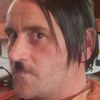 Pegida lideri Hitler pozu nedeniyle istifa etti Pegida lideri Hitler pozu nedeniyle istifa etti