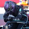 Lewis Hamilton kariyerinin 100. pole pozisyonunu aldı Lewis Hamilton kariyerinin 100. pole pozisyonunu aldı