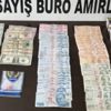 Sahte dolarlarla marketçileri dolandırdılar