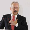 Statü Ulusoy'u 60 bir kenara Statü Ulusoy'u 60 bir kenara