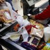 Fırınlar marketler saat kaçta açılıyor? Sokağa çıkma yasağında fırınlar marketler kaçla kaç arası çalışıyor? Fırınlar marketler saat kaçta açılıyor? Sokağa çıkma yasağında fırınlar marketler kaçla kaç arası çalışıyor?