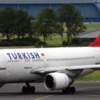 Kuş çarpan THY uçağı acil iniş yaptı Kuş çarpan THY uçağı acil iniş yaptı