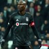 Atiba Hutchinson, 1 gol ve 3 asistlik performansıyla ... Atiba Hutchinson, 1 gol ve 3 asistlik performansıyla ...