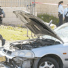 Arabayla istasyona daldı Arabayla istasyona daldı