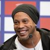 Paraguay'da gözaltına alınan Ronaldinho tutuklanmayacak