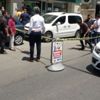 Aracından parasının çalındığını gören vatandaş hırsızlara silahla müdahale etti: 2 yaralı Aracından parasının çalındığını gören vatandaş hırsızlara silahla müdahale etti: 2 yaralı