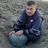 Bahçesine gök taşı düştü