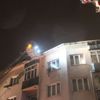 Apartman çatısı alev alev böyle yandı Apartman çatısı alev alev böyle yandı