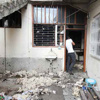 Teşhircilikle suçlanan katıl zanlısı polis tutuklandı, evi de kundaklandı Teşhircilikle suçlanan katıl zanlısı polis tutuklandı, evi de kundaklandı