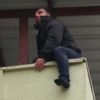İntihara kalkıştı; 109 kişinin dolandırıcılık şüphelisi çıktı İntihara kalkıştı; 109 kişinin dolandırıcılık şüphelisi çıktı