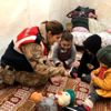 Jandarmanın kadın personelleri, depremzede çocukları ... Jandarmanın kadın personelleri, depremzede çocukları ...