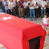 Şehit babasını böyle uğurladı