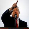 Tansiyonu yükselten Trump liderlerle görüştü