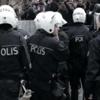 Demokles'in kılıcı polisin üzerinde Demokles'in kılıcı polisin üzerinde