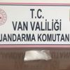 Sırtına sardığı uyuşturucuyla yakalandı Sırtına sardığı uyuşturucuyla yakalandı