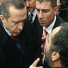 ''Ananı da al git'' aday oldu Meclis'e geliyor ! ''Ananı da al git'' aday oldu Meclis'e geliyor !