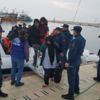 Çanakkale'de 15'i çocuk 30 kaçak yakalandı Çanakkale'de 15'i çocuk 30 kaçak yakalandı