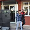 Çaldığı çantayı karakol duvarına bıraktı, polisler alarma geçti