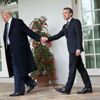 Trump ile Macron'un gergin buluşması