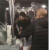 Metrobüste bıçaklı yan baktın kavgası kamerada Metrobüste bıçaklı yan baktın kavgası kamerada