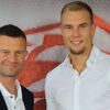 Holger Badstuber resmen Stuttgart'ta Holger Badstuber resmen Stuttgart'ta