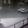 İstanbul'da hızını alamayan sürücü araca çarptı İstanbul'da hızını alamayan sürücü araca çarptı