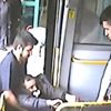 Halk otobüslerinde fenalaşan yolcular hastaneye yetiştirildi Halk otobüslerinde fenalaşan yolcular hastaneye yetiştirildi