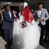 Düğünden önce sandık başına gittiler Düğünden önce sandık başına gittiler