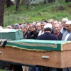 Anne ve bebeği aynı mezara defnedildi Anne ve bebeği aynı mezara defnedildi