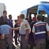 Çeşme'de 28 kaçak göçmen yakalandı Çeşme'de 28 kaçak göçmen yakalandı
