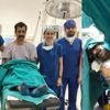 Ameliyatta şarkı söyledi, çıkınca keman çaldı