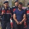 Çaldıkları otomobili parçalarken yakalandılar Çaldıkları otomobili parçalarken yakalandılar