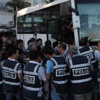 İzmir'de 'Gezi' davasında 8 beraat İzmir'de 'Gezi' davasında 8 beraat