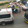 Cumhurbaşkanı'nın fotoğrafı önünde kavga ettiler Cumhurbaşkanı'nın fotoğrafı önünde kavga ettiler