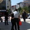 ﻿Üzerine benzin döküp kendini yakmaya kalktı