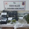Uyuşturucuyu imalathanesine çevrilen eve baskın Uyuşturucuyu imalathanesine çevrilen eve baskın