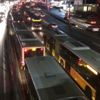 Metrobüs arıza yaptı, uzun kuyruklar oluştu Metrobüs arıza yaptı, uzun kuyruklar oluştu