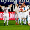 Avni Aker'de özel gece