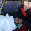 Ambulans verilmediği iddiasıyla annesini otomobil bagajında taşıdı