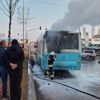 Belediye otobüsü alev alev yandı Belediye otobüsü alev alev yandı