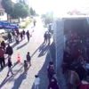Kapalı kasa kamyondan 82 kaçak göçmen çıktı Kapalı kasa kamyondan 82 kaçak göçmen çıktı