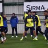 Fenerbahçe, Göztepe hazırlıklarını sürdürüyor