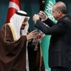 Evladının hasretiyle ruhunun ufkuna yürüdü...
