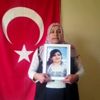 Evlat nöbetine gidemeyen aileler evlerinde çocuklarının ... Evlat nöbetine gidemeyen aileler evlerinde çocuklarının ...