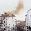 Ankara'da apartmanın çatısına yıldırım düştü Ankara'da apartmanın çatısına yıldırım düştü